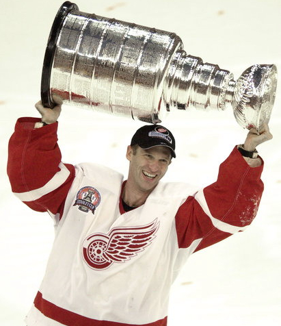 44-летний Гашек вернулся в большой хоккей